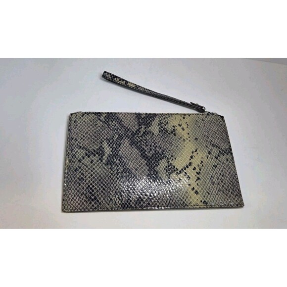 Aimee Kestenberg Snakeskin Embossed Leather Wristlet makeup Sz bag  5" x 7" NWOT - Picture 1 of 6